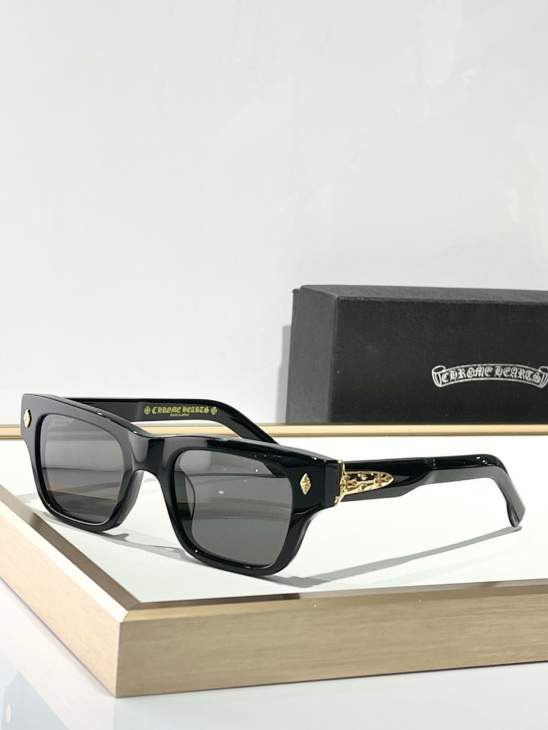 Picture of Chrome Hearts Sunglasses _SKUfw66527568fw
